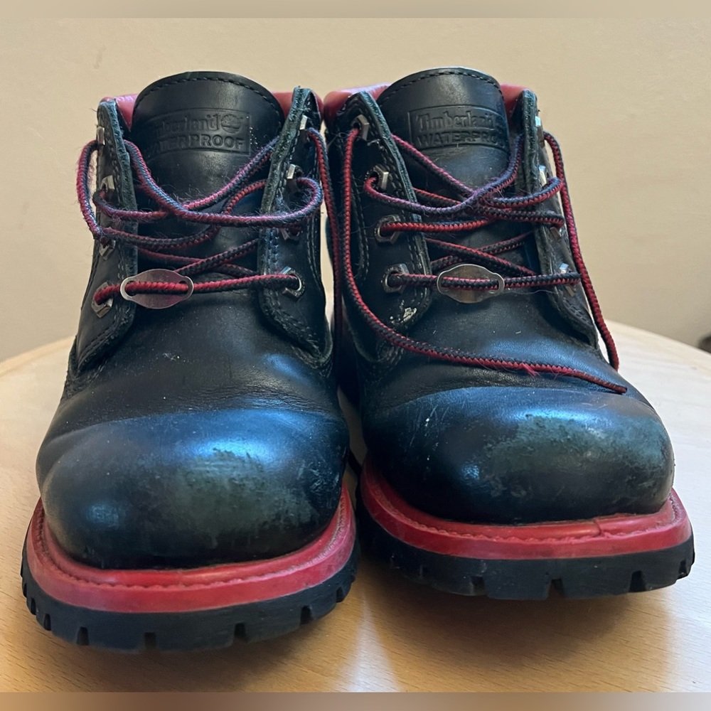 Vintage Black and Red Timberland Boots Women’s Sz 6. Need some polish!